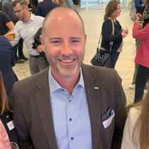 Caroline Scheidegger (Präsidentin ASDA Basel), Christian Fuchs (Präsident ASDA Zentralvorstand) und Sara Gütlin (Finanzchefin ASDA Basel) (v.l.n.r.).