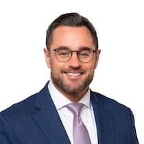 Nebst fundierten Analysen für strategische Entscheidungen dient ihm auch das Bauchgefühl als wichtiger Kompass: Francesco Miotti, Leiter der Axa-Generalagentur Glarus.