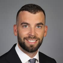 Ses nouveaux collègues à la FSAGA peuvent s'attendre à un échange de vues et à une collaboration de sa part: Elia Nicora, agent général d'AXA Suisse à Bellinzona.