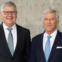 Stabsübergabe beim SVV: Rolf Dörig (rechts) übergibt das Präsidium an Stefan Mäder.