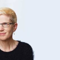 Claudia Dill war unter anderem bei der Deutschen Bank, der Commerzbank und der Credit Suisse im Controlling, Audit und Risk Management tätig. Von 1999 bis 2020 arbeitete sie für die Zurich in verschiedenen Führungsfunktionen in Zürich, New York und Sao Paulo, zuletzt als Konzernleitungsmitglied und CEO für das lateinamerikanische Geschäft.