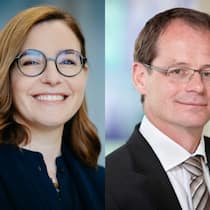 Claire-Marie Coste-Lepoutre und Oskar Buchauer tauschen die Posten.