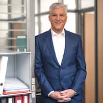 Le directeur de l'ASA, Urs Arbter, souligne que la garantie de prestations complémentaires claires et transparentes pour les assurés demeure l'objectif principal.