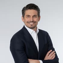 «Ich bin eine optimistische Person, die stets danach strebt, mich selbst und mein Umfeld weiterzuentwickeln»: Arben Gujani, Generalagent der Allianz Suisse in Meilen.