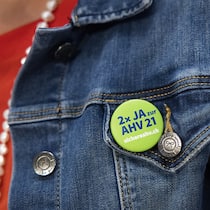 Weil das Rentenalter für Frauen erhöht wurde, sollen Frauen in Jahrgängen, die besonders von der Änderung betroffen sind, entschädigt werden. National- und Ständerat haben sich darauf geeinigt, dass es neun Jahrgänge sein sollen. (Symbolbild)