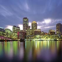 Wer im Ausland, etwa in Boston, arbeiten will, sollte die Folgen für seine Vorsorge bedenken.