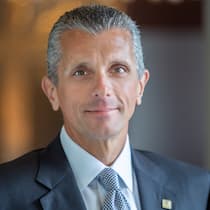 David Cordani tritt im Juli nach 17 Jahren als Cigna-CEO ab.