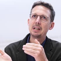 «È evidente che la gente vede nell’auto elettrica un’opportunità per tutelarsi dall’aumento dei prezzi del carburante dovuto alle tensioni geopolitiche»: Michael Hermann, direttore di Sotomo.