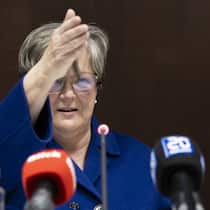 La présidente de la commission, Isabelle Chassot, lors de la conférence de presse sur les résultats de la CEP sur le cas du Crédit Suisse.