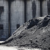 Kohleberge in Ohio: Einige US-Versicherer haben das Versicherungsgeschäft mit fossilen Brennstoffen ausgeweitet.