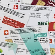 Krankenkassenkarten: Gefahr unterjähriger Prämienerhöhungen im Jahr 2023.