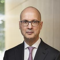 «Dans la situation actuelle, nous ne devrions pas exclure la possibilité d'une nouvelle hausse des écarts de crédit des Etats ou des entreprises»: Stefan Walter, directeur de la FINMA.