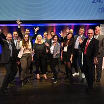 Die 13-köpfige Jury des 24. Innovationspreises der Schweizer Assekuranz: Sabine Betz, Karin Bosshard, Alexander Braun, Jérôme Cosandey, Yamin Gröninger, Sabrina Hartusch, Peter Huber, Michael Kurt, Matthias Niklowitz, Christian Thier, Stefan Thurnherr, Arthur Treichler, Christian Lory.