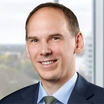 Tobias Herwig ist ab 1. Juli 2026 Chief Financial Officer und Chief Technology Officer bei Swiss Life Deutschland.
