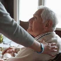 Bei den über 85-Jährigen ist heute eine von drei Personen pflegebedürftig, bei den über 90-Jährigen gilt dies für jede zweite Person.