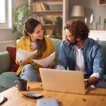 Sondaggio: è soprattutto la cordialità dei collaboratori e delle collaboratrici ad essere apprezzata, mentre i costi e i premi si collocano in fondo alla classifica.