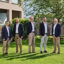Die Geschäftsleitung der Emmental Versicherung mit ihrem CEO Christian Rychen in der Bildmitte.