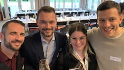 Ein gemütlicher und von Lockerheit geprägter Abend im Waldhaus beider Basel. Von li. nach re.: Claudio Carrese, Marco Wyss, Kim Niederberger und Ricardo Silva.