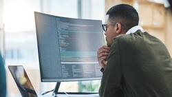 Cyberkriminelle bedrohen immer mehr auch KMU-Betriebe.