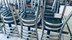 Restaurants blieben wegen Covid-19 geschlossen.