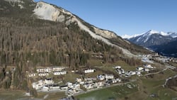 Dans le village de Vazerol (GR), environ 35'000 mètres carrés de terres agricoles pourraient devenir des terrains à bâtir dans le but de reloger les habitants de Brienz.