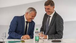 Felix Weber (links), Vorsitzender der Suva-Geschäftsleitung, und Finanzchef, Hubert Niggli, haben gut lachen: in ihrem Unternehmen ist die Work-Life-Balance sehr gut.