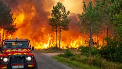 Im Sommer 2026 leider ein gewohntes Bild: Waldbrände hinterlassen nicht nur in Frankreich eine Schneise der Verwüstung. 