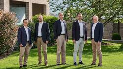 Die Geschäftsleitung der Emmental Versicherung mit ihrem CEO Christian Rychen in der Bildmitte.
