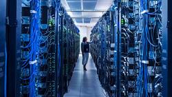 Überall auf der Welt entstehen derzeit riesige Rechenzentren – eine lohnende Investition.