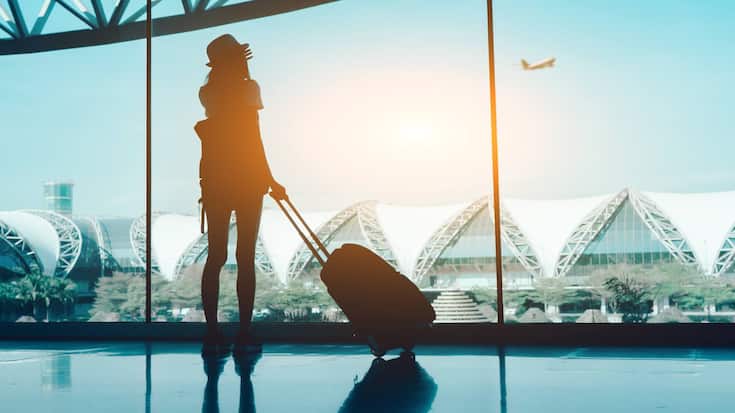 Fliegen Flugzeug Flughafen Koffer