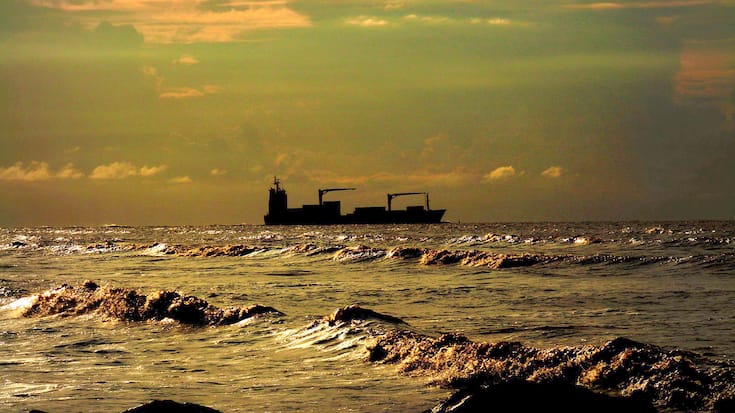 Containerschiff vor Guyana