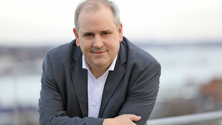 Professor Roland Rau 