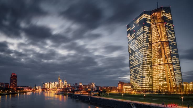ezb frankfurt at twilight