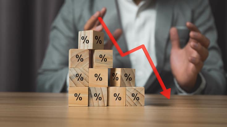Economic crisis market affairs and investment stock percentage d