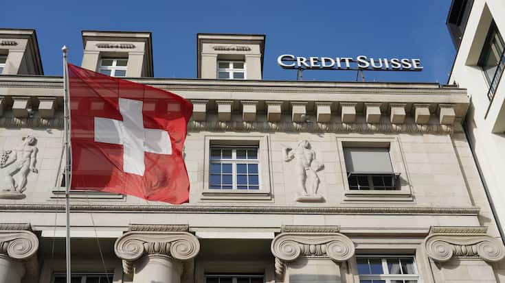 Credit Suisse mit Schweizerfahne