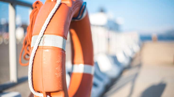 Rettungsring am Hafen
