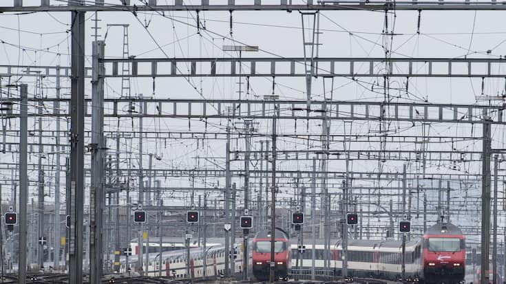 Zuege schlaengeln sich ueber die Gleise anlaesslich einer Medienkonferenz zum Thema "SBB Strategie 2020 und aktuelle Innovationsprojekte"