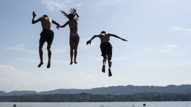 SCHWEIZ FRUEHLING ZUERICHSEE