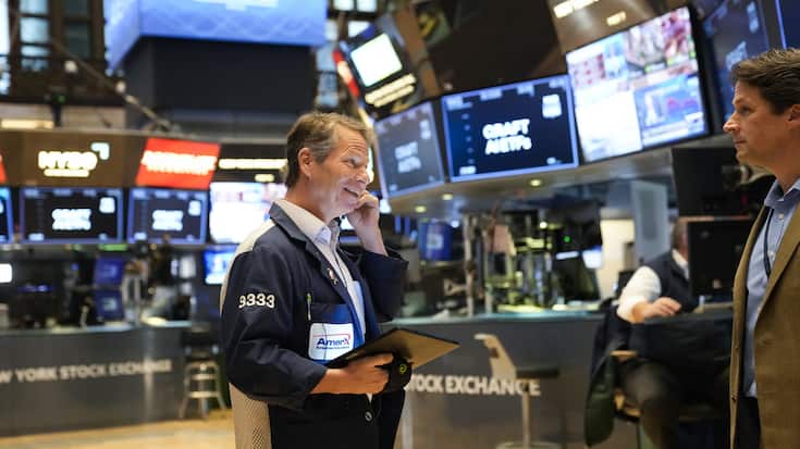 FINANCIAL MARKETS WALL STREET