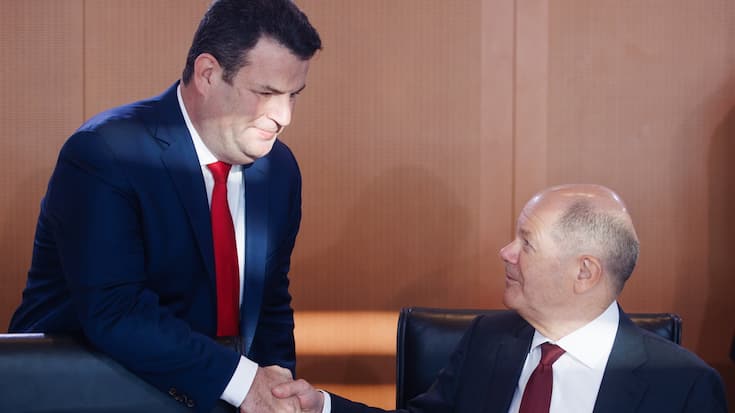 Hubertus Heil (links), Olaf Scholz (rechts)