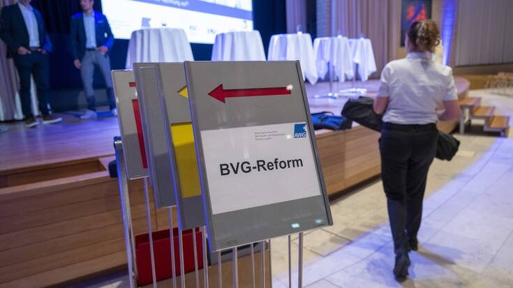 SCHWEIZ POLITIK REFORM BVG PODIUM