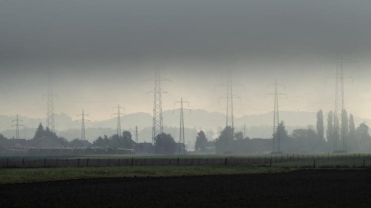 SCHWEIZ STROMLEITUNG