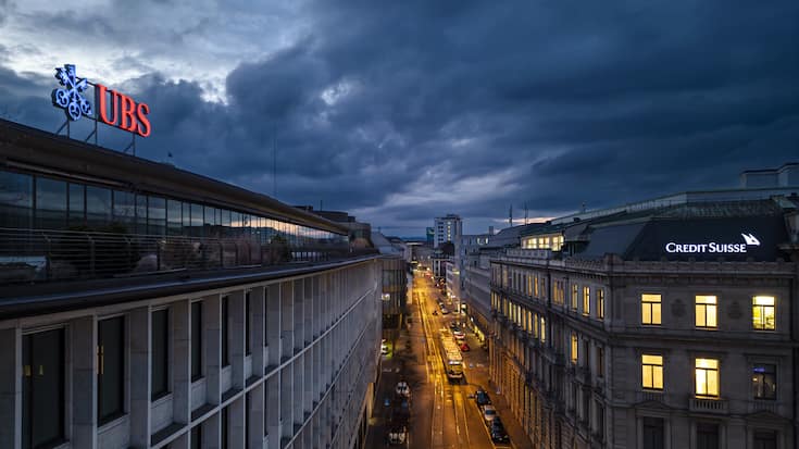 SCHWEIZ BANK UBS CREDIT SUISSE