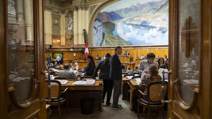 SCHWEIZ SESSION NATIONALRAT