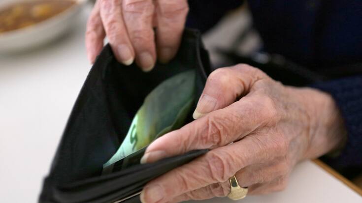 Altersvorsorge_Hand_Portemonnaie