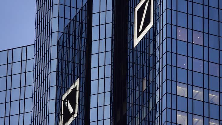 (FILE) GERMANY ECONOMY DEUTSCHE BANK JOB CUTS