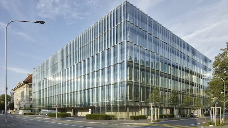 SCHWEIZ VERSICHERUNG SWISS RE