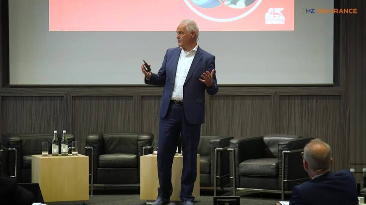 HZ_Insurance_Forum_Keynote_Christoph_Schmallenbach