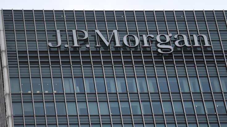 Fears grow of global banking crisis following Credit Suisse losses and SVB bank failure