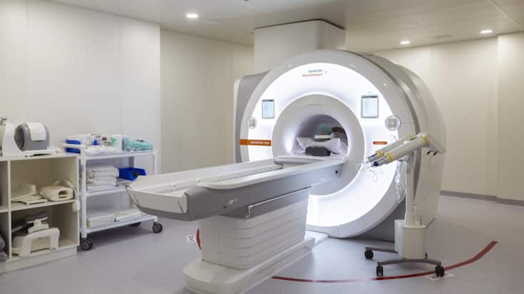 CHUV, LE CENTRE HOSPITALIER UNIVERSITAIRE VAUDOIS, UNIVERSITAETSSPITAL, SPITAL, KRANKENHAUS, KLINIK, GESUNDHEITSEINRICHTUNG, GESUNDHEITSWESEN,  RADIOLOGIE, MRT, MAGNETRESONANZTOMOGRAFIE,  RADIOGIAGNOSTIK, CHUV, HOPITAL, MALADE, SCANNER, RADIO, RADIOGRAPHIE